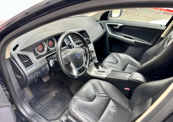 Volvo XC 60 cena 52800 przebieg: 265000, rok produkcji 2011 z Zwoleń małe 631